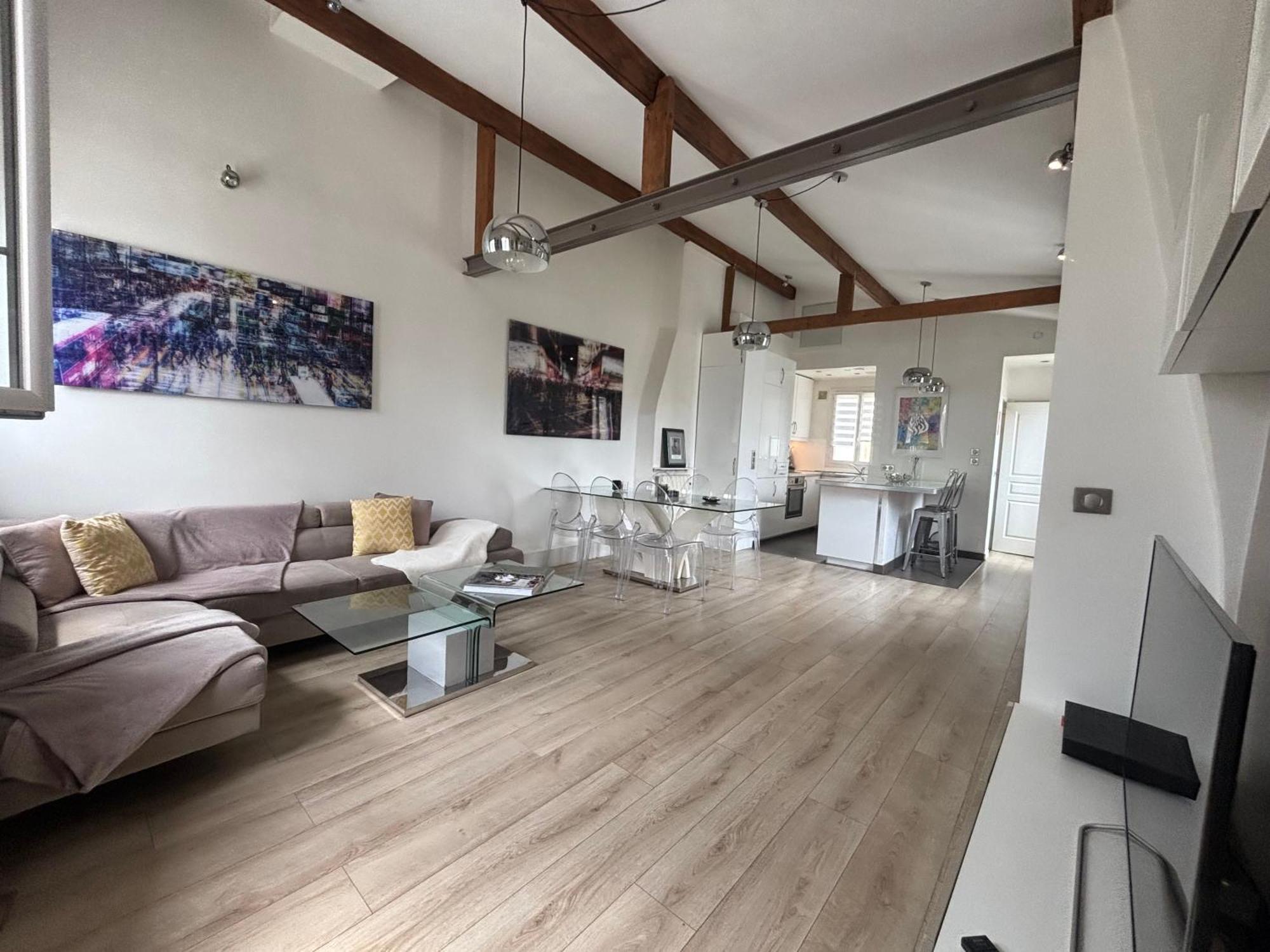 Loft Refait A Neuf En Dernier Etage 2 Apartment *