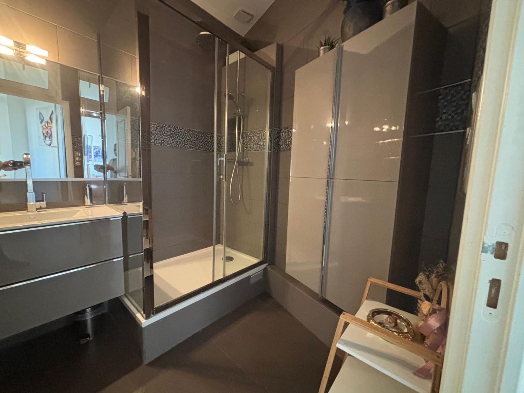 Apartment Loft Refait A Neuf En Dernier Etage 2