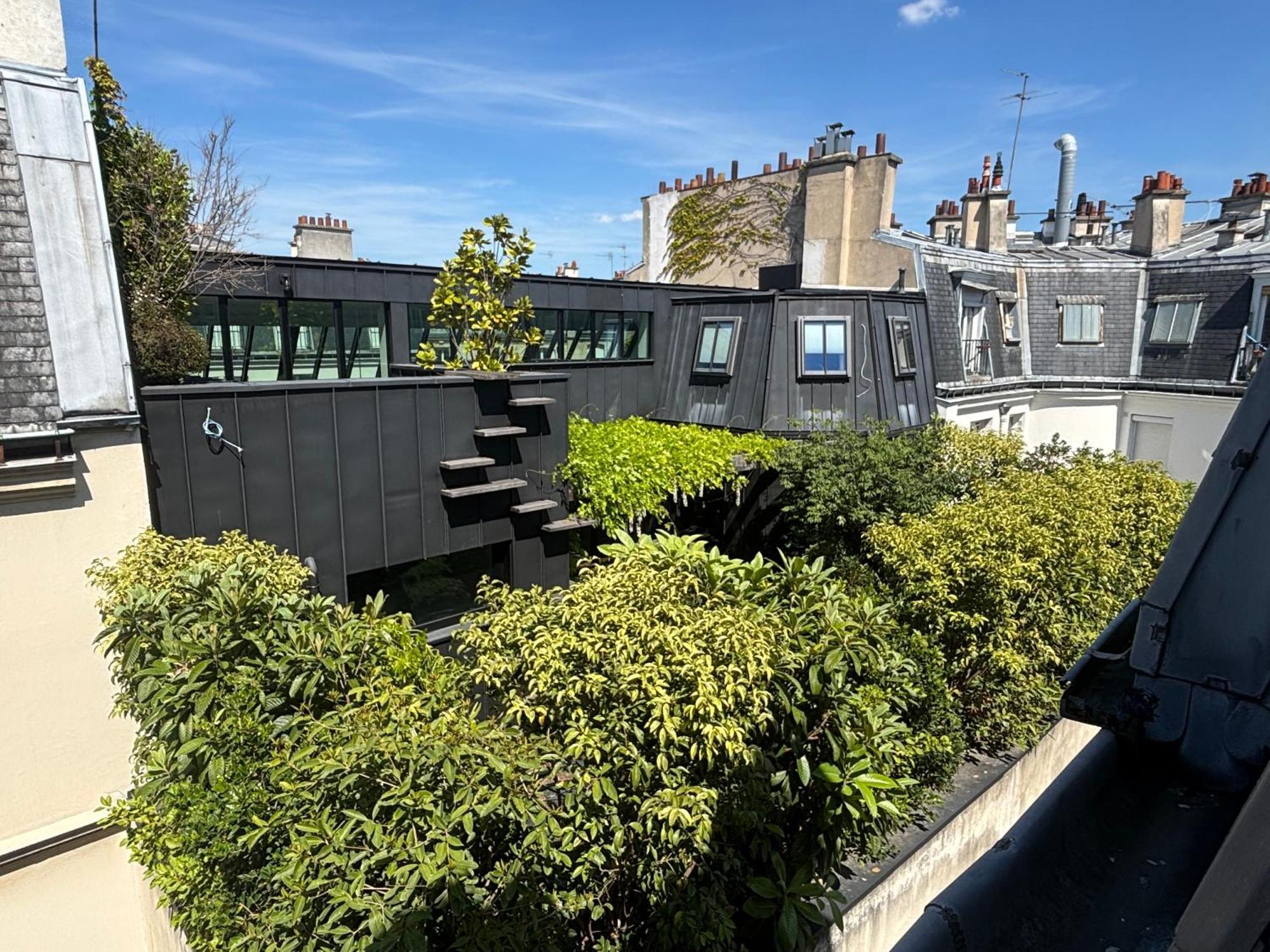 Loft Refait A Neuf En Dernier Etage 2 Apartment Paris